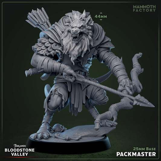 Boneyard Gnoll Packmaster D&D miniatuur - imposante gnoll-leider met zweep en commanderende houding, brute roedelleider uit Bloodstone Valley collectie voor tactische DND en fantasy tabletop encounters