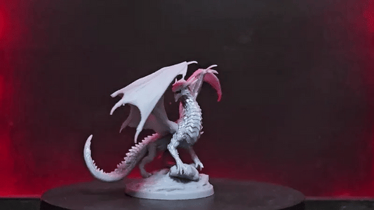 Ethyrion Young Storm Dragon D&D miniatuur - draaigif, alle zijden- elektrische storm dragon boss uit Solaris Drakkarum collectie, hoogdetail resin DND miniaturen voor fantasy tabletop RPG van Quest & Craft
